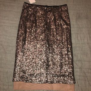 ASTR Silver sequin skirt